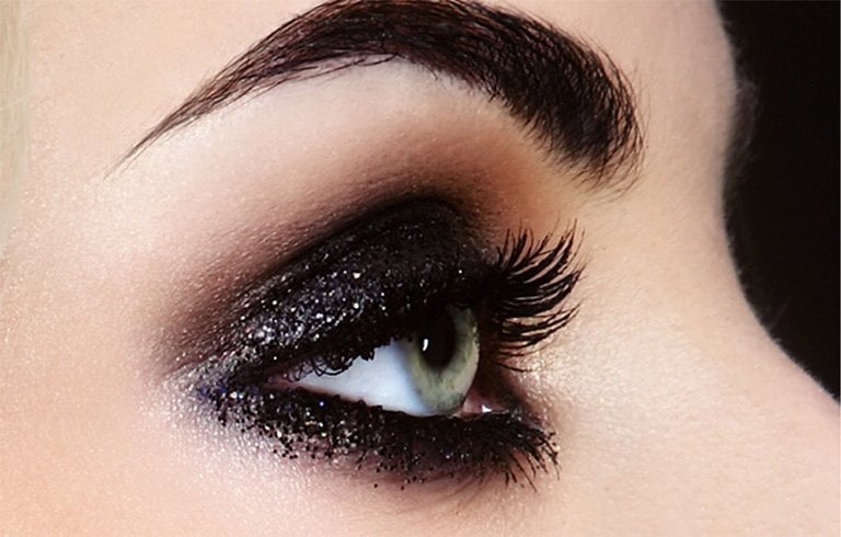 Night Time Smokey Eye Make-up, um jeden Anlass zu rocken  