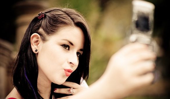 Beauty Tricks For Taking Your Best Selfie