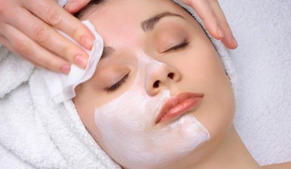 DIY Face Masks To Reduce Fine Lines