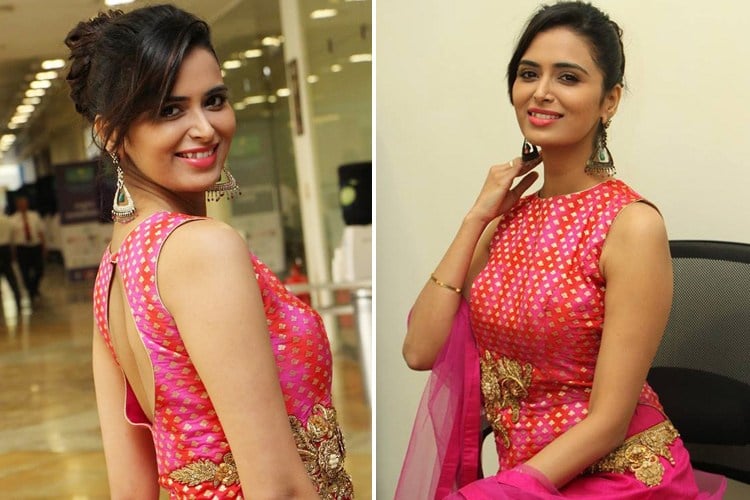 Meenakshi Dixit at Hi Life Luxury Exhibition Launch