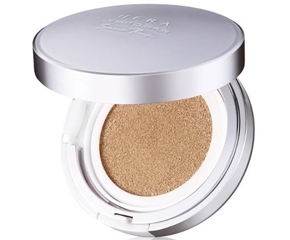 Was ist Cushion Compact Makeup: Alles, was Sie wissen müssen  