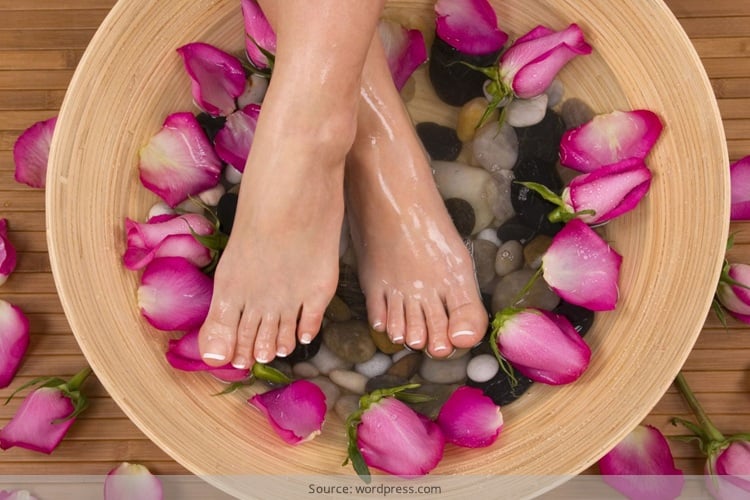 How To Take Ccare Of Feet In Monsoon