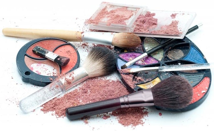 Makeup Mistakes By Working Women