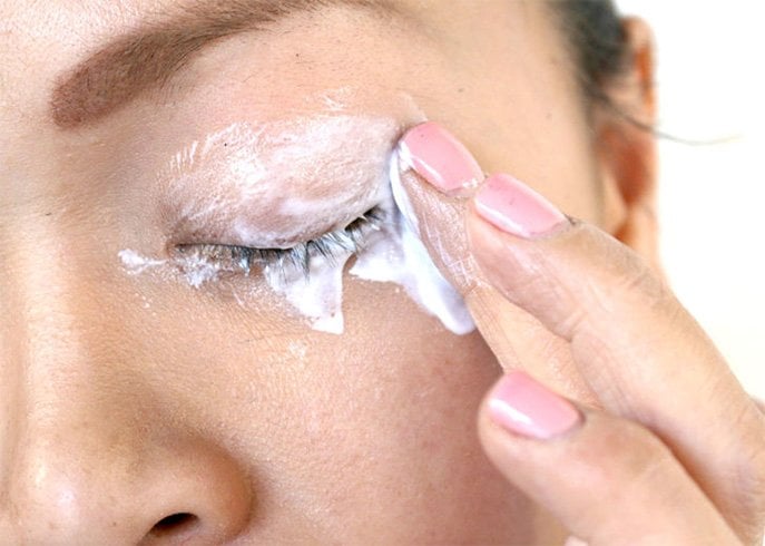 Remove Mascara Easily