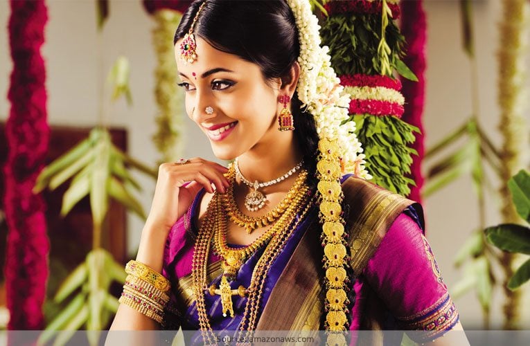 Reception Hairstyles: How To Nail Your Wedding Look Reception Hairstyles: How To Nail Your Wedding Look