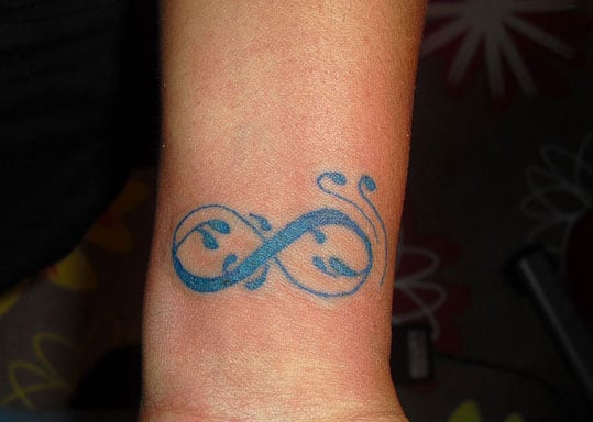 Temporary tattoo infinity symbol 'Love Life'