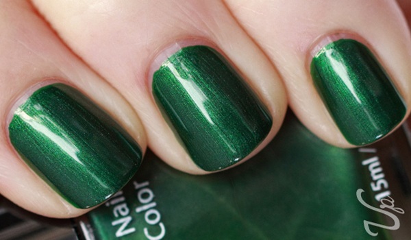 Grassy Patch Green w/Glitter Flakies Nail Polish | Maniology