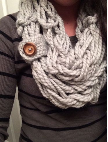 A Cute DIY Winter Scarf