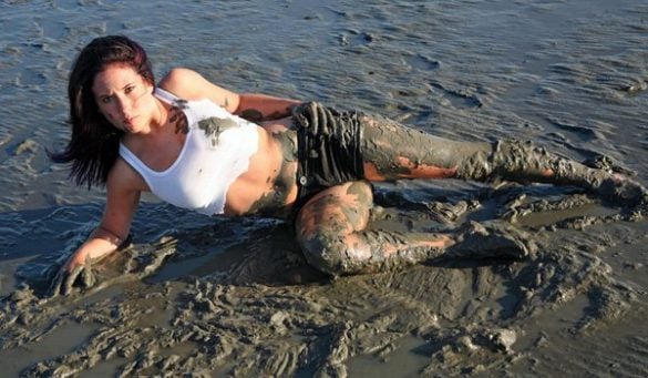 Mud bath for women