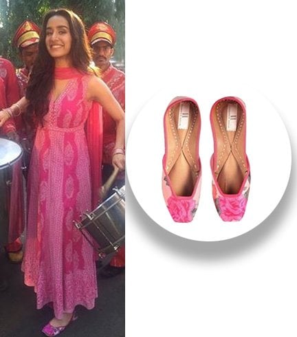 Sharddha Kapoor was seen in these floral pink Vanshika Ahuja juttis