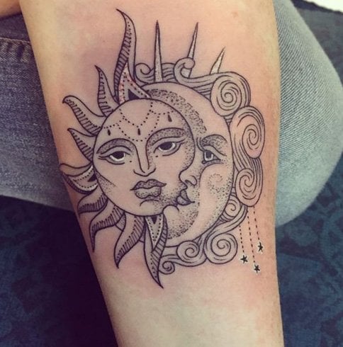 30 Sun And Moon Tattoo Meaning and Designs Ideas  Tatuagem Tatuagem  hippie Tatuagens mandalas