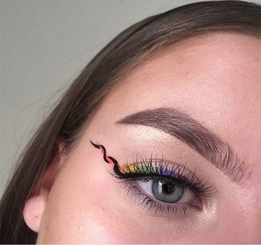 Ribbon Eyeliner