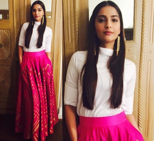 20 Outfit Ideas To Wear An Ethnic Skirt The Celebrity Way