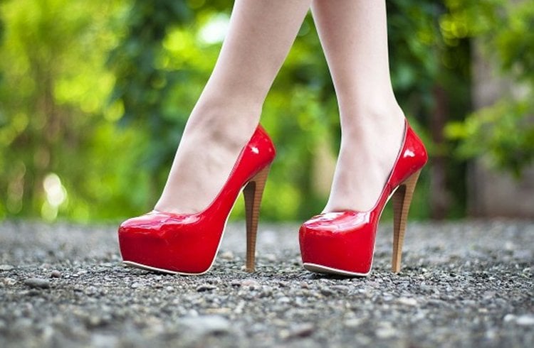 How To Walk In Heels: Tips To Swear By