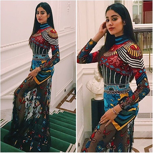 Jhanvi Kapoor Outfit