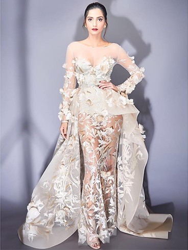 Sonam Kapoor in Ellie Saab