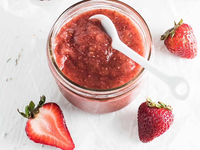 Strawberry Paste for Razor Bumps