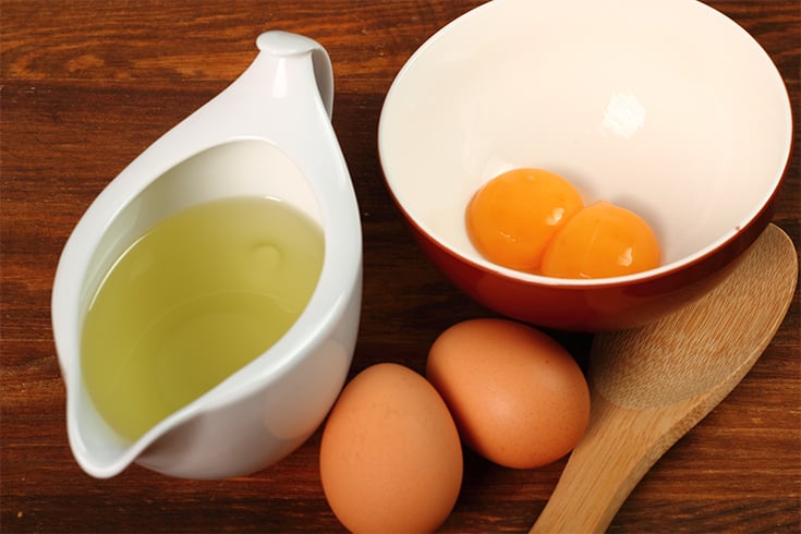 Egg Yolk Face Mask for acne