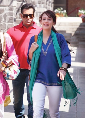 Hazel Keech With Boy Friend Salman Khan