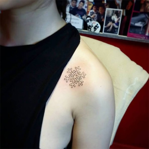 Simple Shoulder Tattoos Female