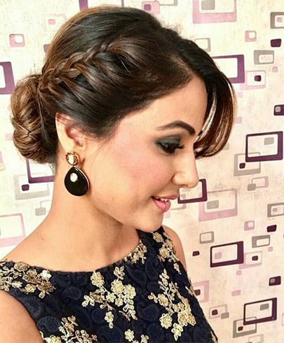 35 Easy And Fashionable Hairstyles For Sarees