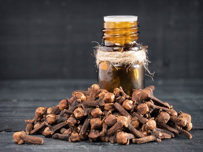 Clove Oil Benefits For Skin