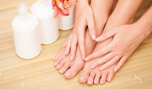Home Remedies for Sweaty Feet and Hands