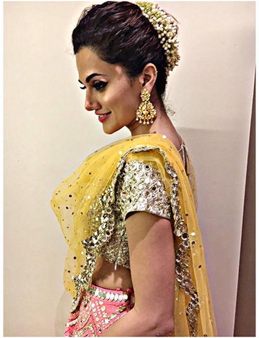 Taapsee Pannu Hairstyle