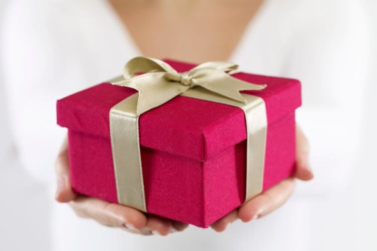 Give gifts to teenage girls