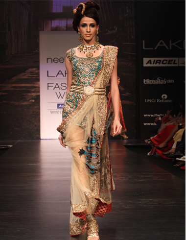 Designer Kurtis Von Neeta Lulla  