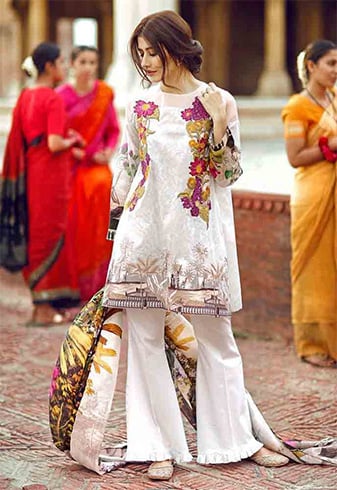 How To Style Pakistani Designer Kurtis