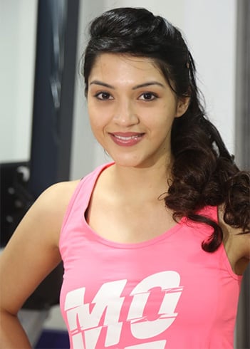 Mehrene Kaur Pirzada Measurments