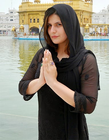 Zarine Khan Without Makeup