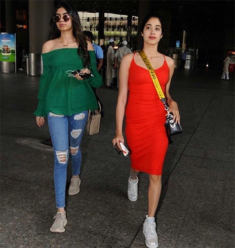 Jhanvi Kapoor and Khushi Kapoor At Airport