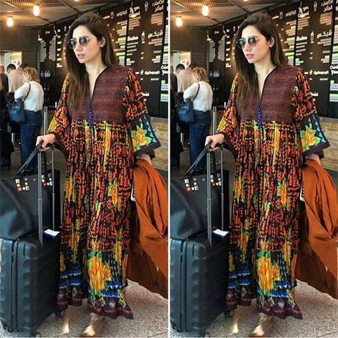 Mahira Khan Snapped At Airport