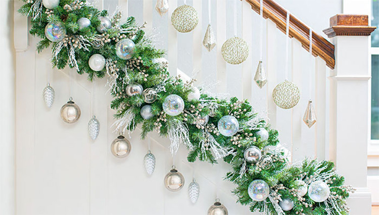 Own Christmas Garland