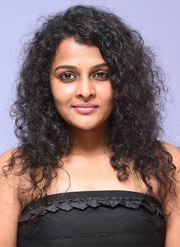 Kangana Ranaut to Sai Pallavi: Indian actresses with naturally curly hair |  Times of India