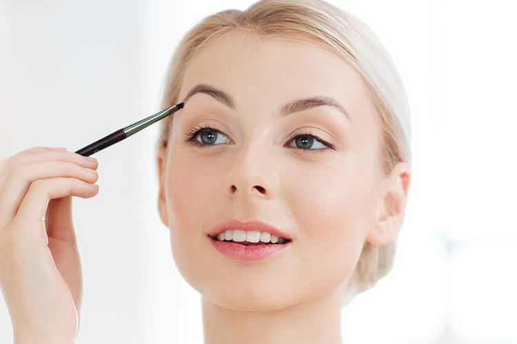 Top 10 Eyebrow Brushes Available In India