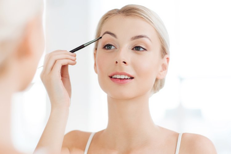 Top 15 Time-Saving Beauty Hacks For Busy Woman