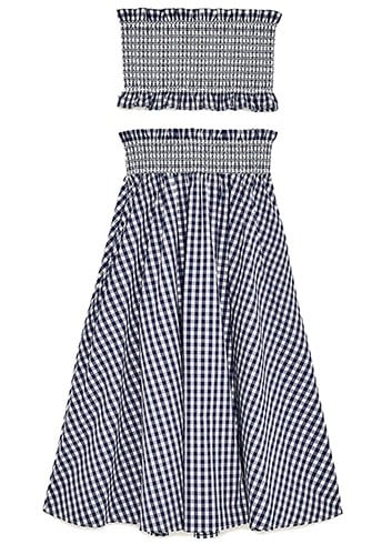 Gingham Dress On A Vacation