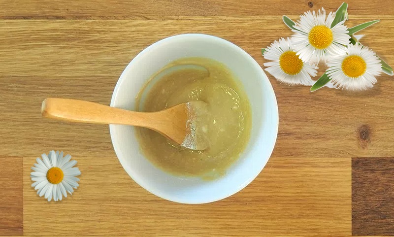 Honey And Chamomile Face Mask