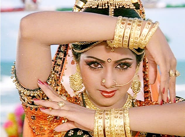 Sridevi in Himmatwala