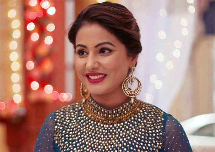 Hina Khan Red Carpet Glam