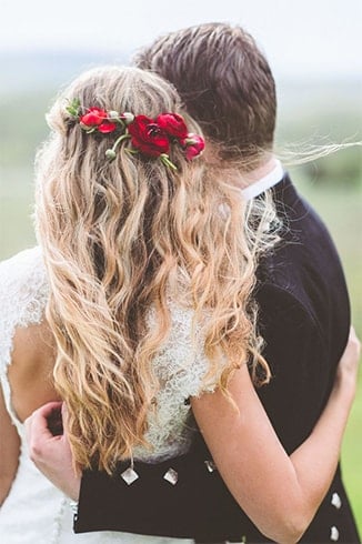 5 Fantastic Beach Wedding Hairstyles with Flower Decorations  Pretty  Designs