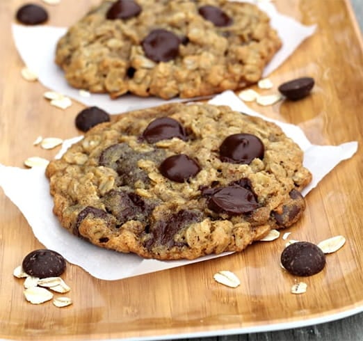 Oatmeal and Dark Chocolate Chip Cookies