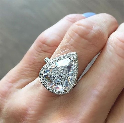 Pear cut diamond ring