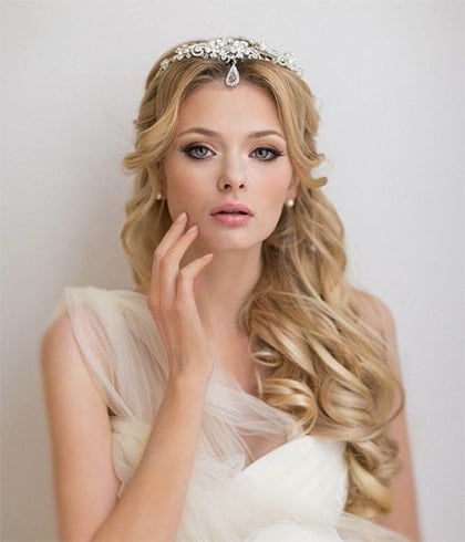 Princess like Curly Hairstyles