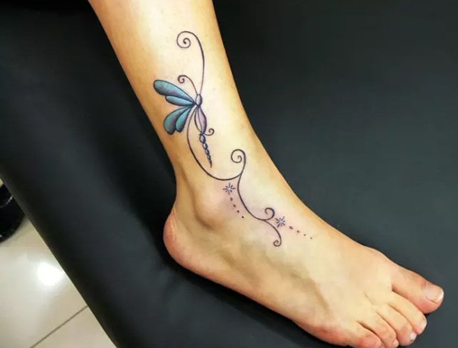 15 Libellen Tattoos, die begeistern  