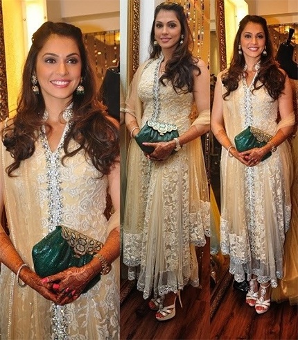 Indian dress for celebrity to look slim
