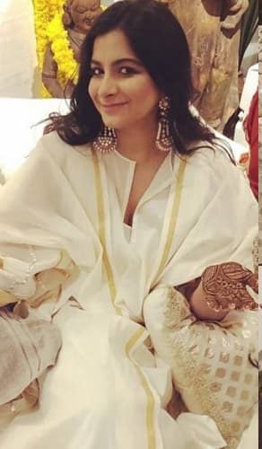 Rhea Kapoor in Sonam’s Mehendi Celebrations